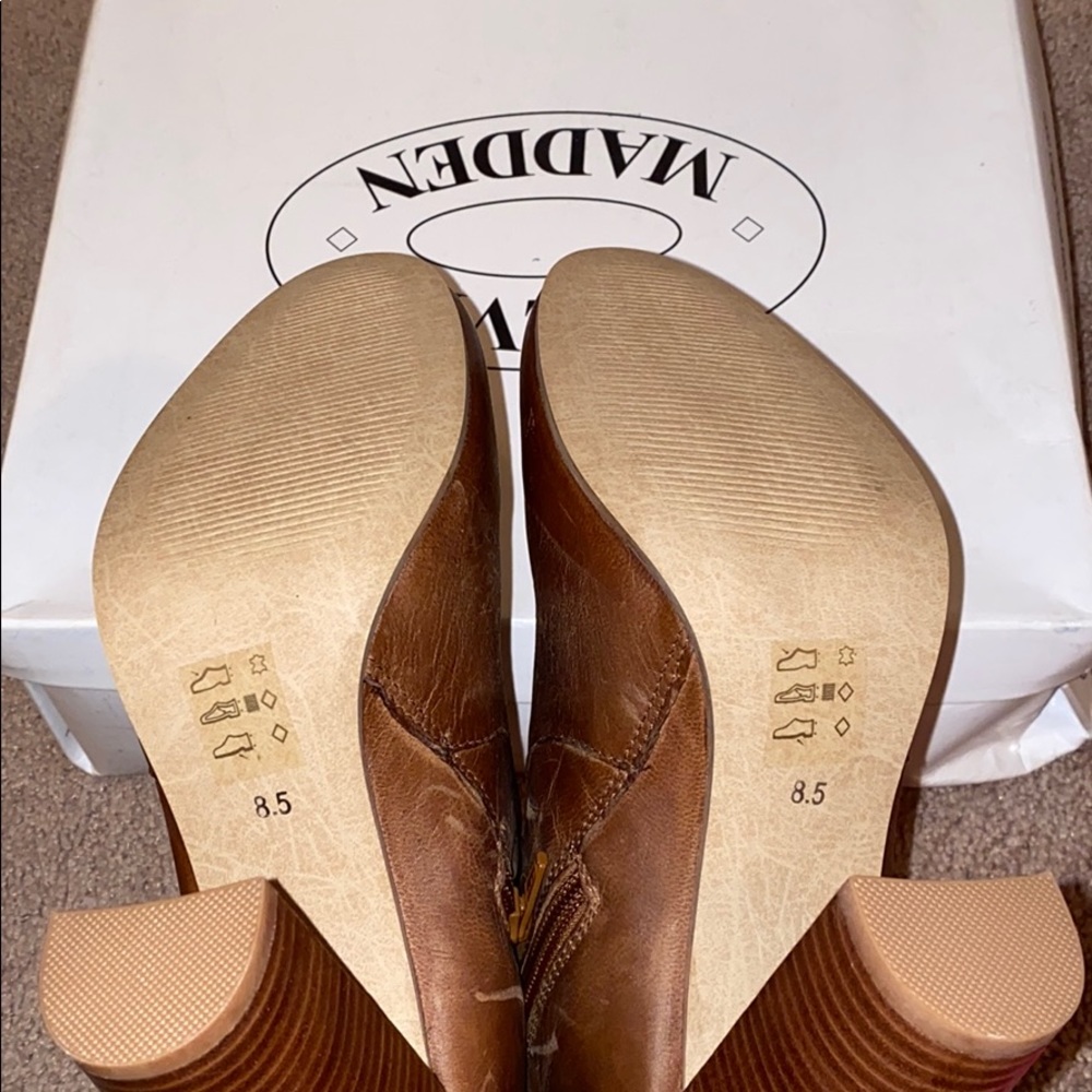 Steve Madden brown boots - Picture 6 of 6
